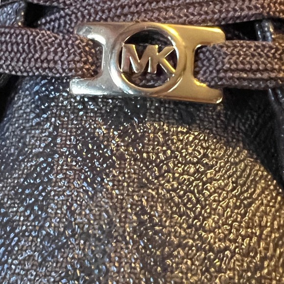 Michael Kors Womens Brown Monogram Logo Low Top Sneakers Shoes 8.5M 001201 - Picture 10 of 16